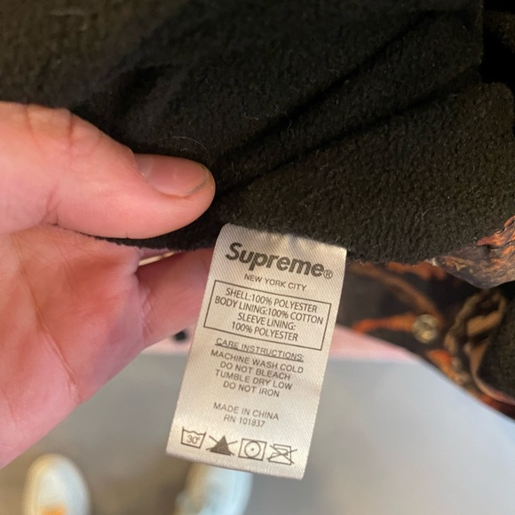 This is new Supreme X Undercover Jacket
Last one
Rare size
Don’t be shy - Picture 4 of 5